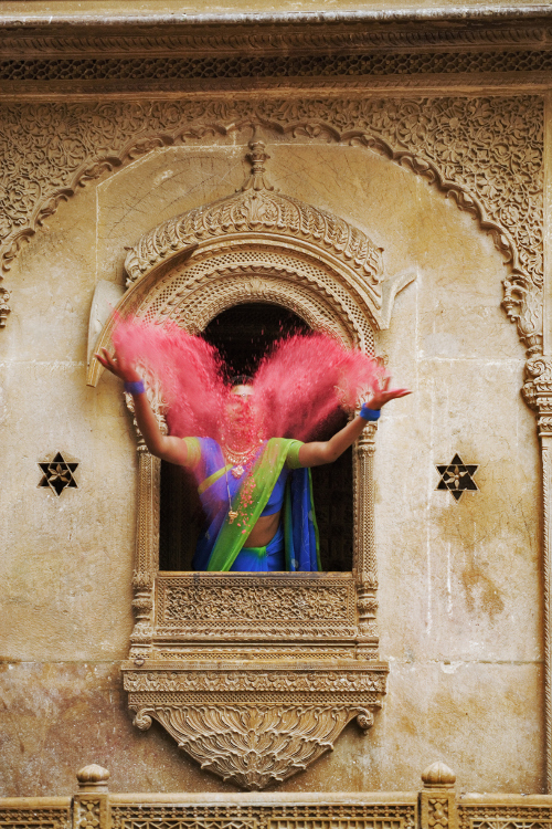 Holi-is-celebrated-at-the-end-of-winter