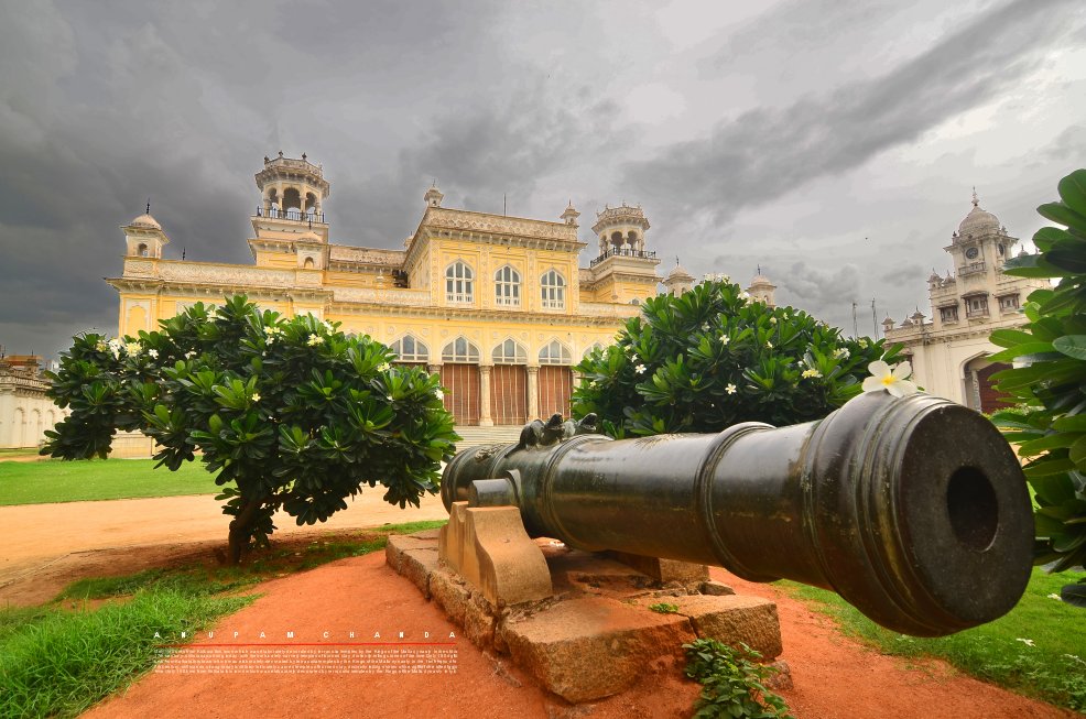 chowmahalla-palace-front-yard